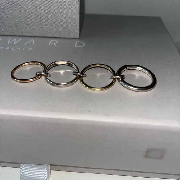 SPINELLI KILCOLLIN
Hyacinth Ring
Size: 7 Silver & 18K Yellow Gold & 18k - Picture 2 of 6